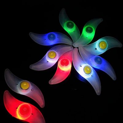 1 x Knopfbatteriebetriebene JWA Silicone Bike Light Frame für farbenfrohes und lustiges Radfahren