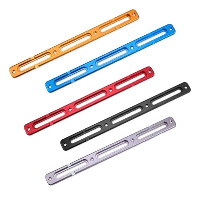 Silberner Fahrradflaschenhalter mit verstellbarem Adapter für Fahrradflaschen aus Legierung