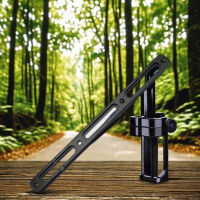 Silberner Fahrradflaschenhalter mit verstellbarem Adapter für Fahrradflaschen aus Legierung