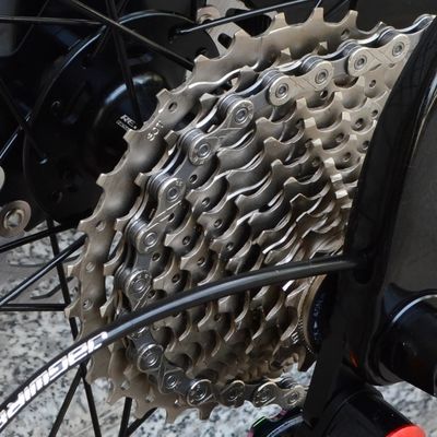 Carbon Frame Gravel Bike 700C*40C 11 Geschwindigkeit APEX Hydraulische Scheibenbremse für Straßenrennen